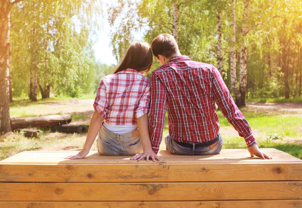 A man and woman on a first date